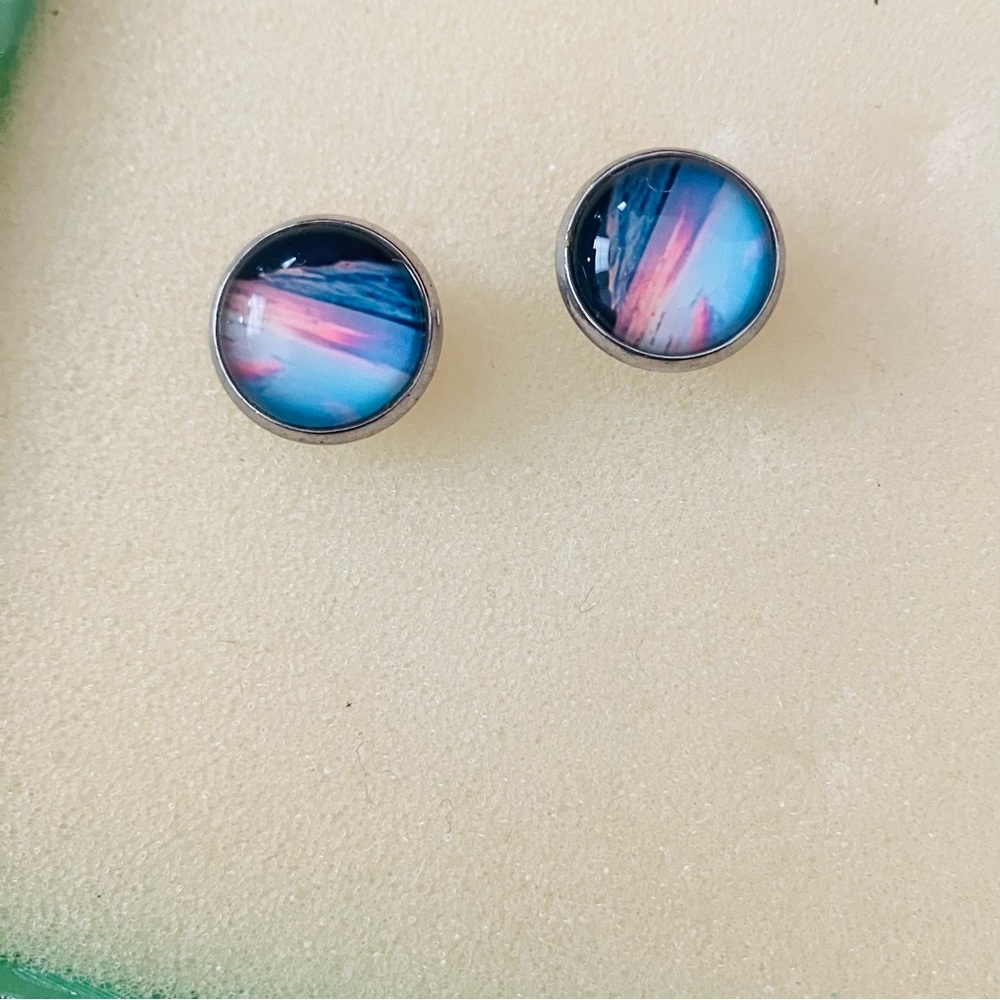 Forever 21 Sunset Print Stud Earrings Set